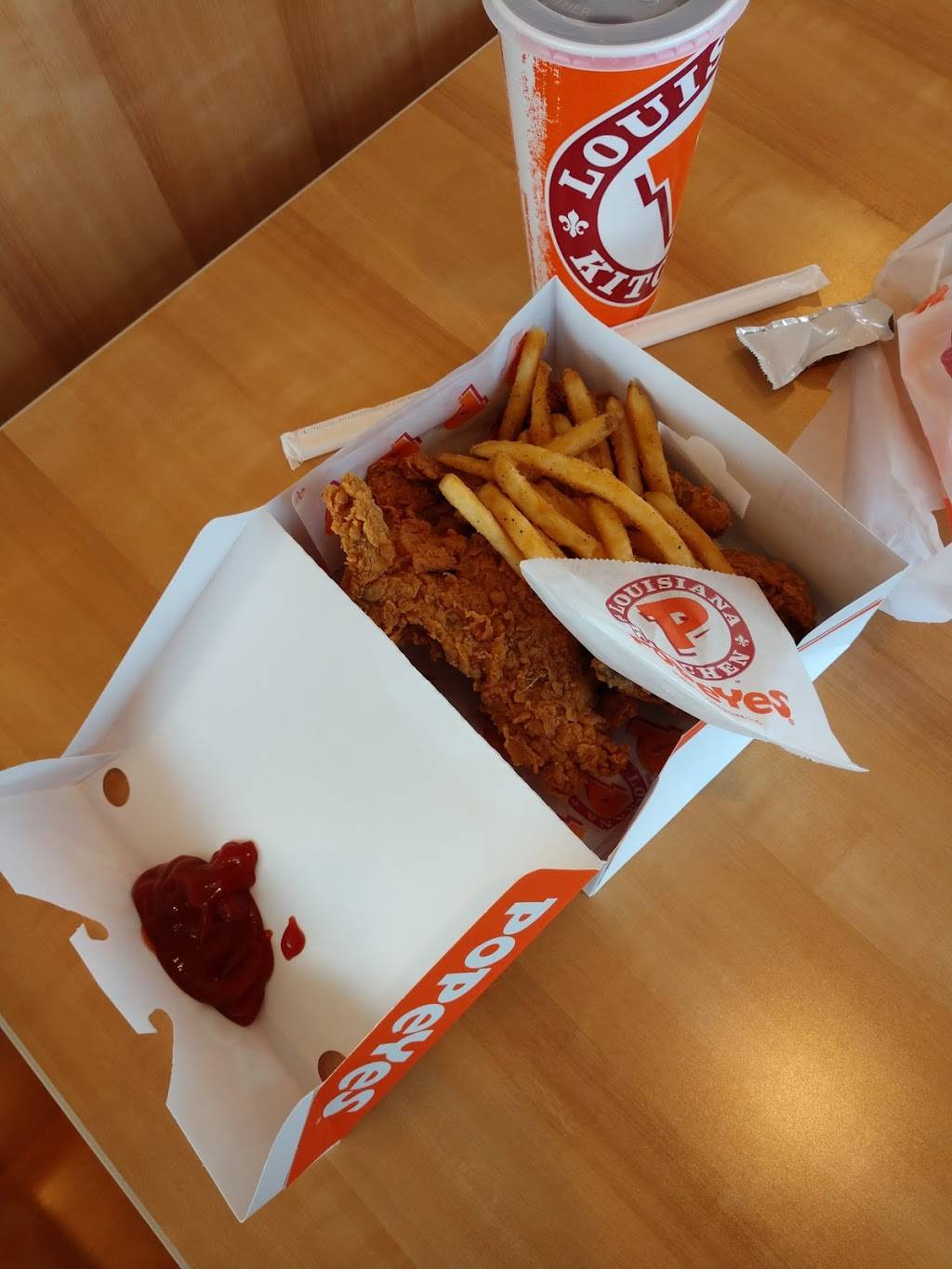 Popeyes Louisiana Kitchen | restaurant | 1109 W Wade Hampton Blvd, Greer, SC 29650, USA | 8646554121 OR +1 864-655-4121