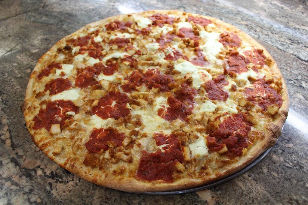 Previti Pizza & Papazzio Dining - East | restaurant | 3338 Hillside Avenue, New Hyde Park, NY 11040, USA | 5167468323 OR +1 516-746-8323