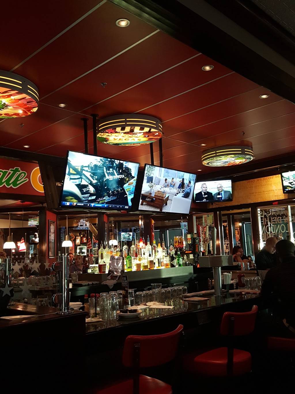 TGI Fridays | restaurant | 3487 Tyler St, Riverside, CA 92503, USA | 9513548400 OR +1 951-354-8400