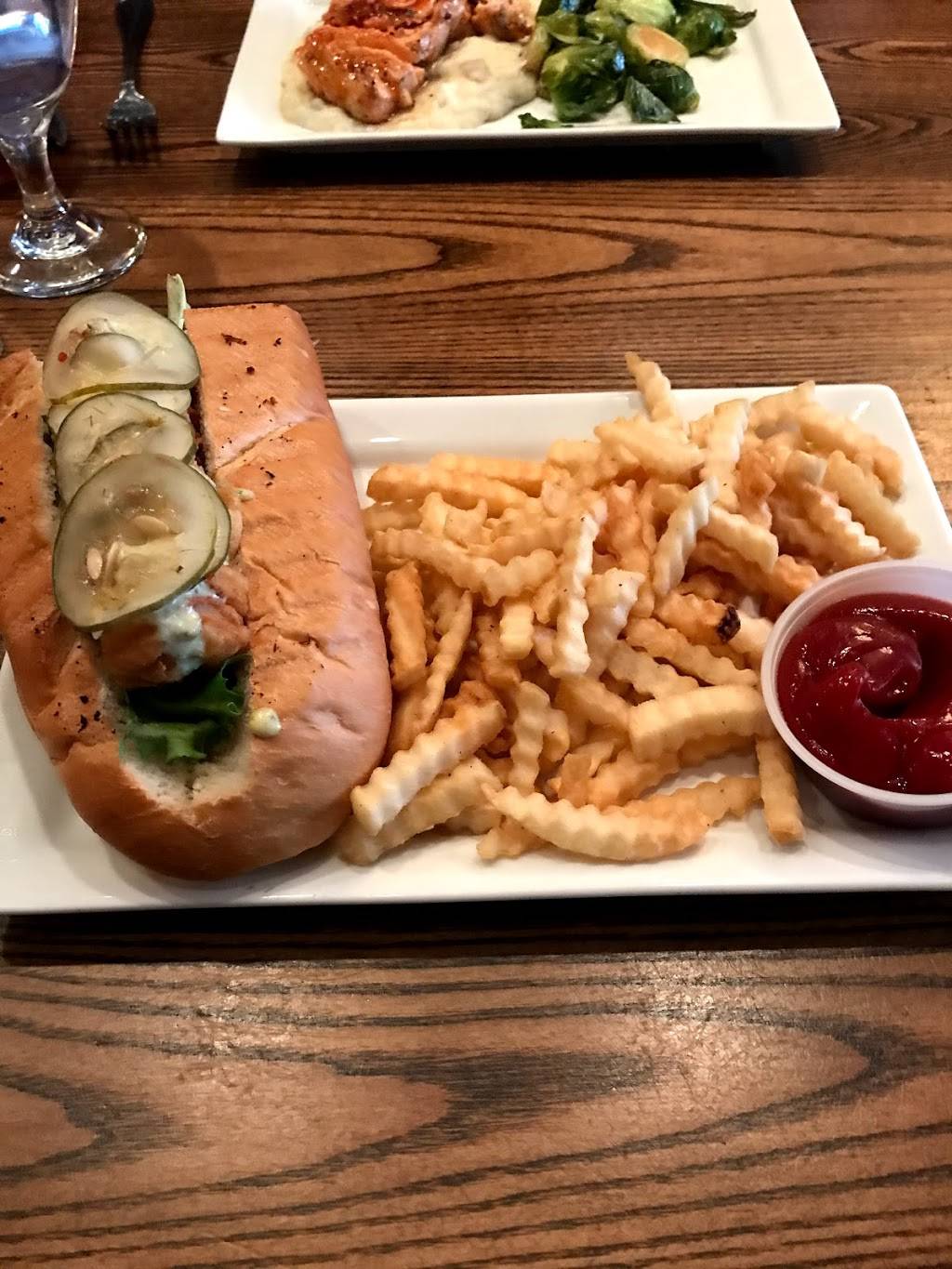 Pier Oyster Bar & Grill | restaurant | 214 S Elm St, Greensboro, NC 27401, USA | 3367630768 OR +1 336-763-0768