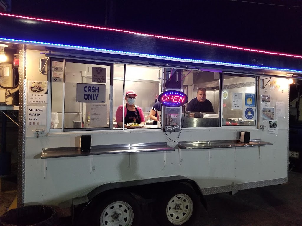 TacoRama | restaurant | 622 W Theo Ave, San Antonio, TX 78225, USA | 2103707867 OR +1 210-370-7867