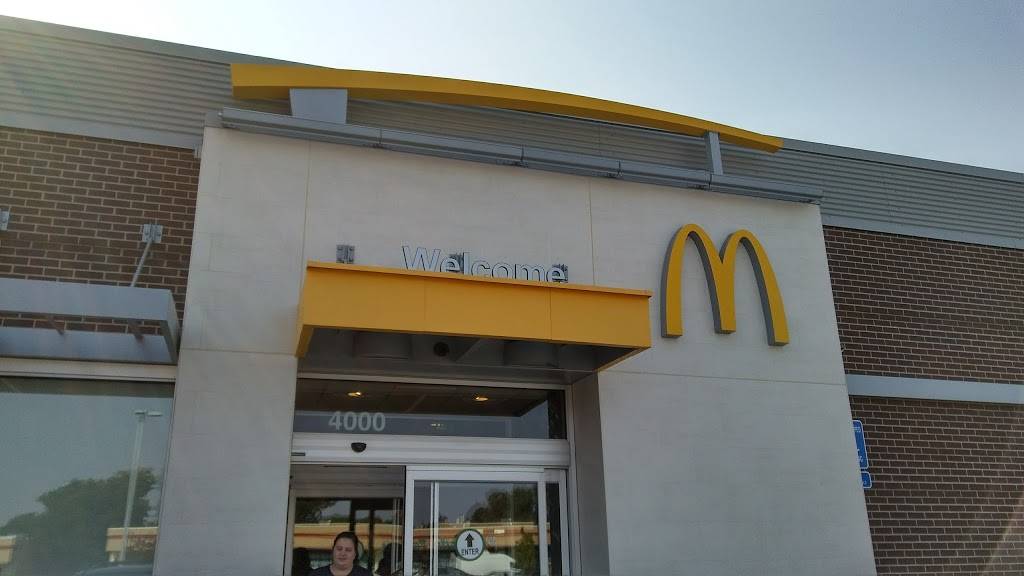 McDonalds | cafe | 4000 S Parker Rd, Aurora, CO 80014, USA | 7208703317 OR +1 720-870-3317