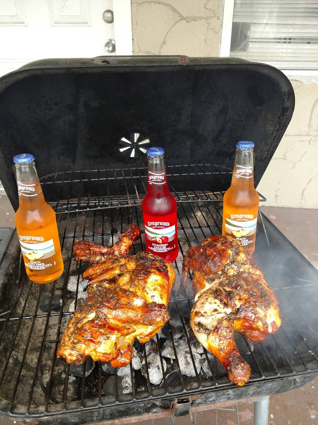 Crab Stop | restaurant | 240 Doctor M.L.K. Jr Blvd, Daytona Beach, FL 32114, USA | 3862380031 OR +1 386-238-0031