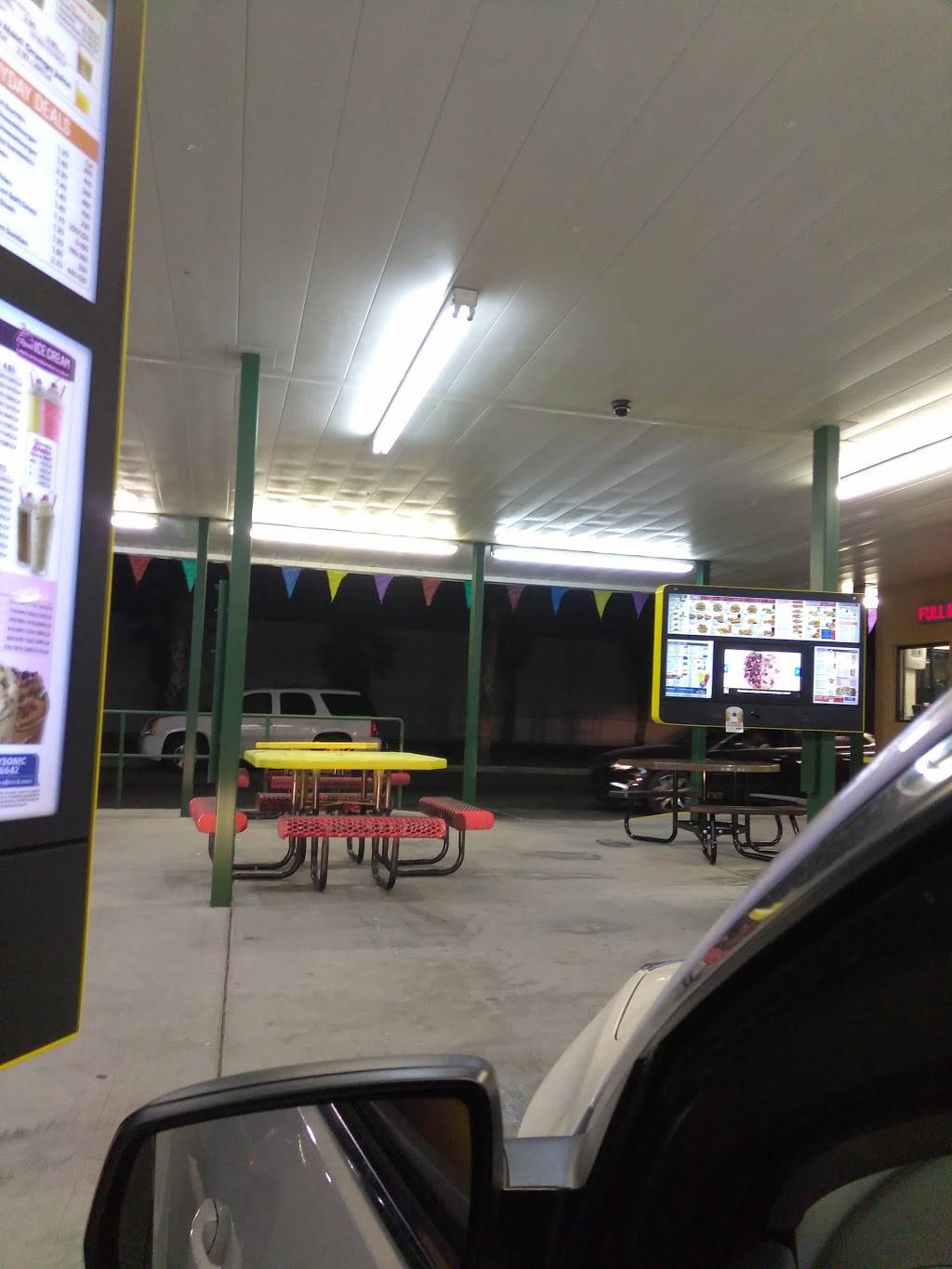 Sonic Drive-In | restaurant | 3431 N Rancho Dr, Las Vegas, NV 89130, USA | 7023964888 OR +1 702-396-4888