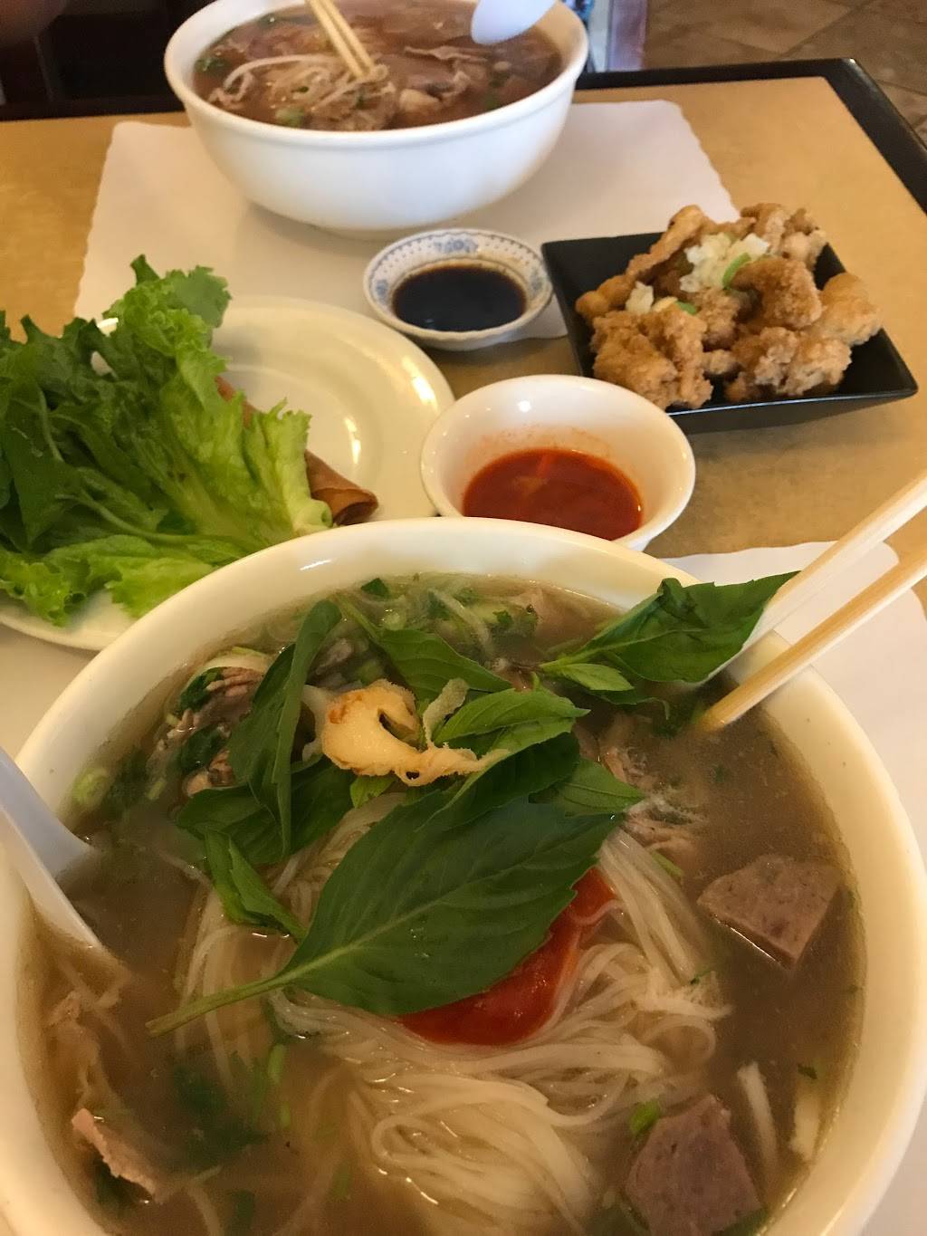 Saigon Restaurant | restaurant | 2437 Naglee Rd, Tracy, CA 95304, USA | 2098300444 OR +1 209-830-0444