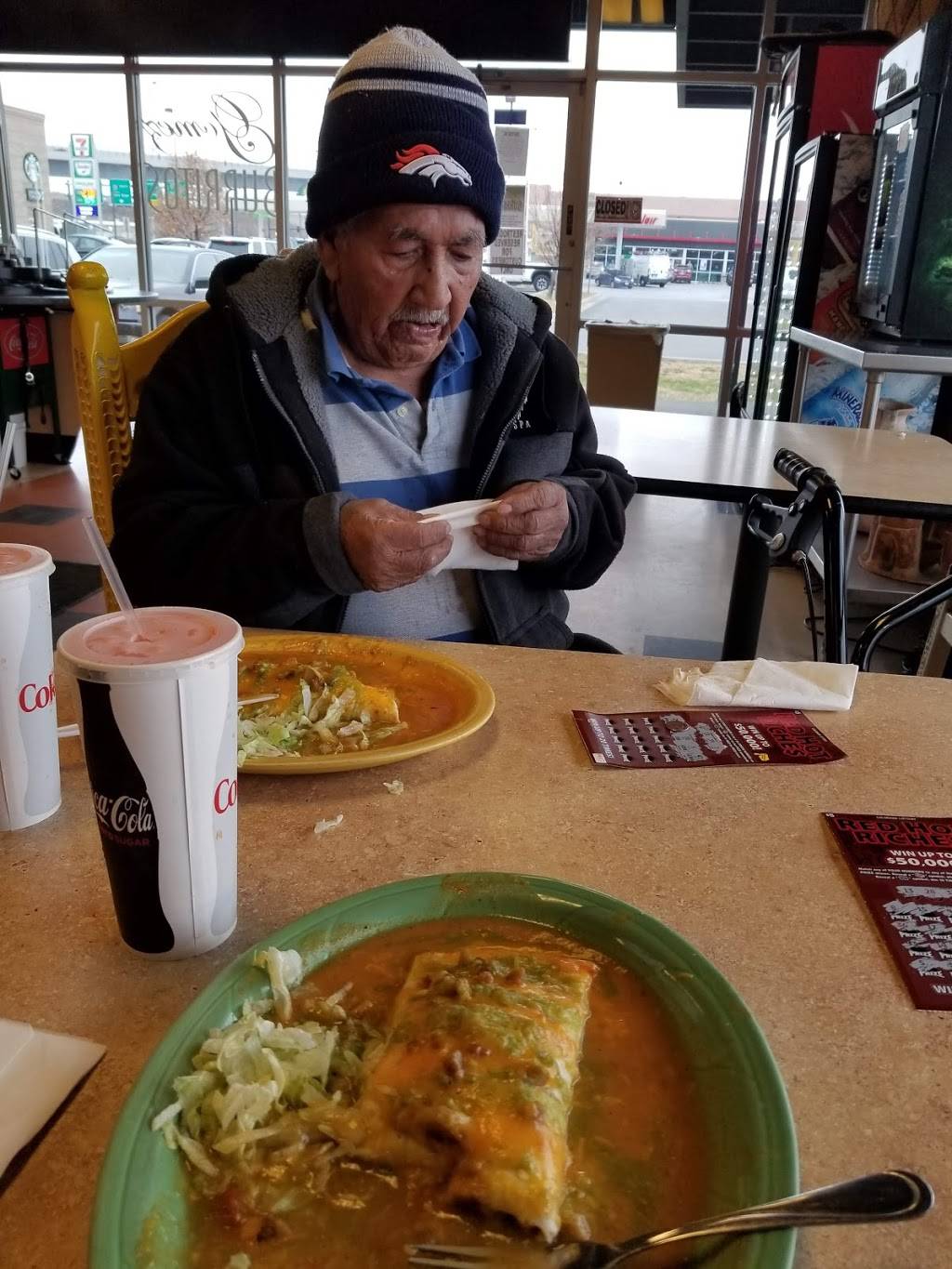 Gomez Burritos | restaurant | 3460 Park Ave W, Denver, CO 80216, USA | 3034554044 OR +1 303-455-4044