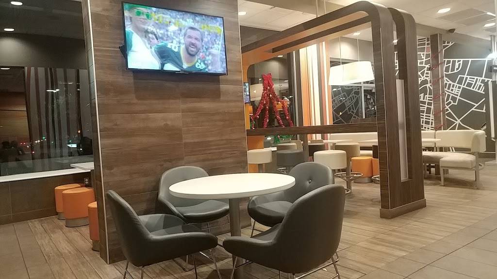 McDonalds | cafe | 3802 Gaston Ave, Dallas, TX 75246, USA | 2148274021 OR +1 214-827-4021