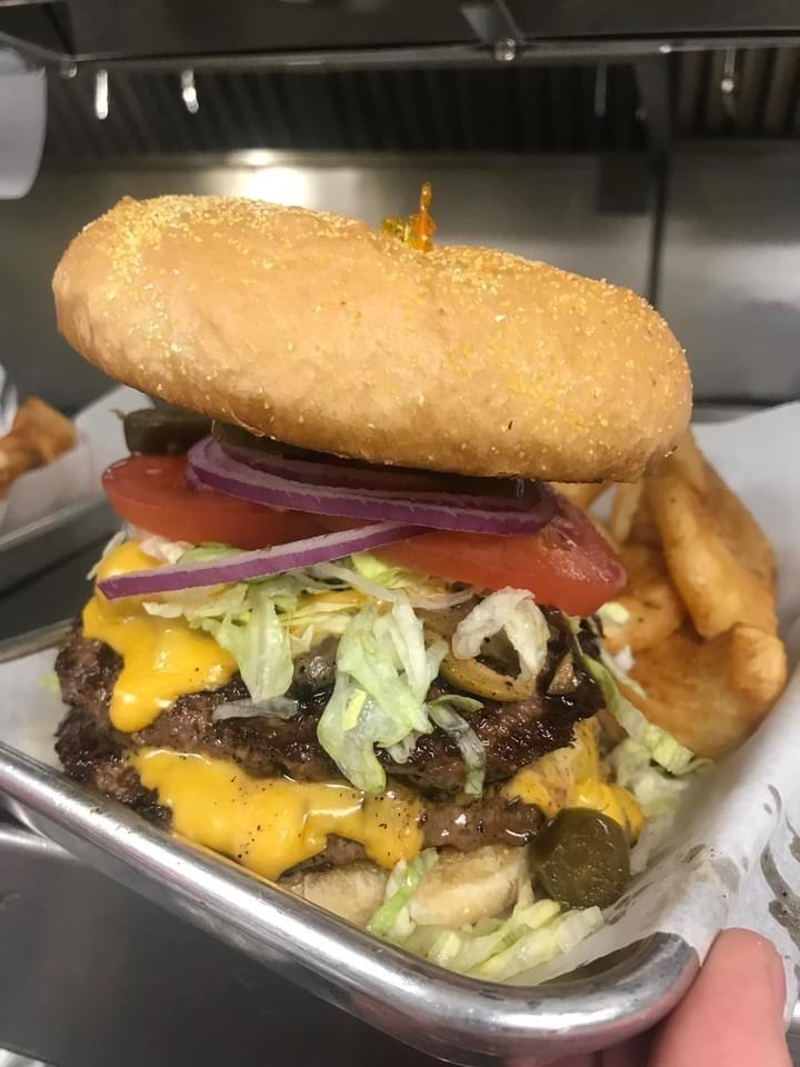 Lakeville Station | restaurant | 600 Lakeville Rd, Lakeville, MI 48367, USA | 2486282440 OR +1 248-628-2440