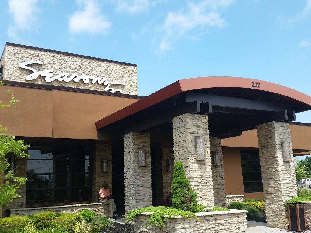 Seasons 52 | restaurant | 217 Lafayette Ave, Edison, NJ 08837, USA | 7326321852 OR +1 732-632-1852