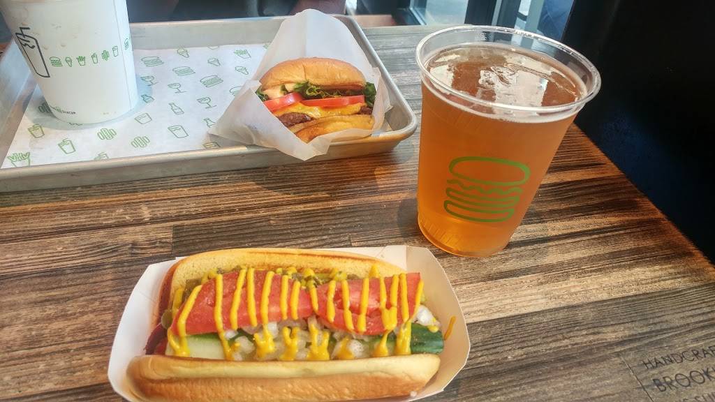 Shake Shack | restaurant | 2000-02 Sansom St, Philadelphia, PA 19103, USA | 2158091742 OR +1 215-809-1742