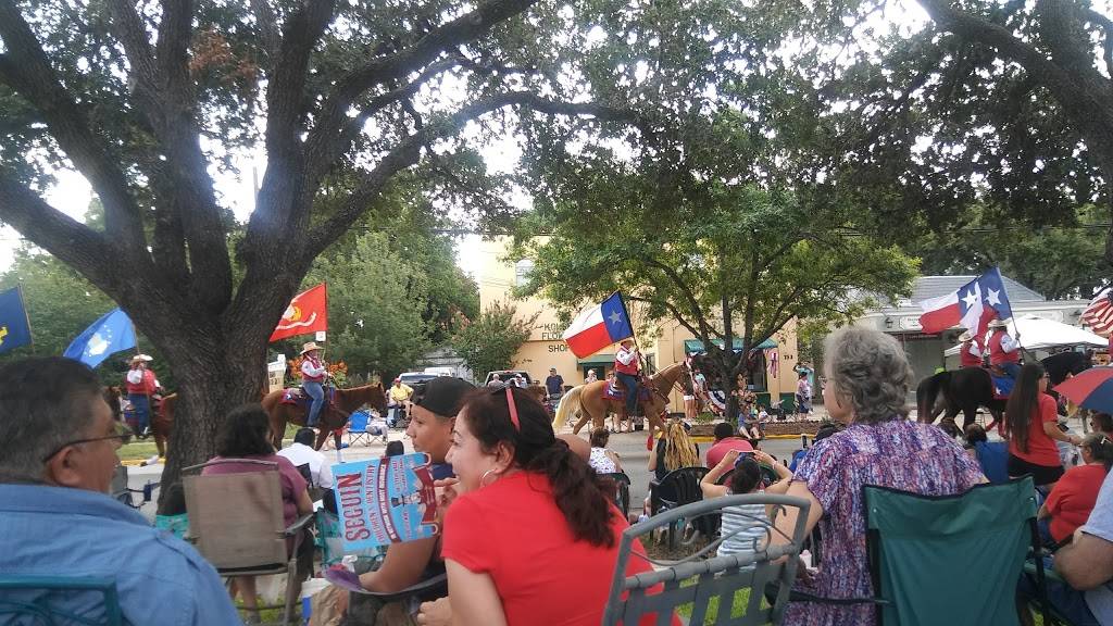 La Carreta Mexican Restaurant | restaurant | 112 W Pierce St, Luling, TX 78648, USA | 8308759510 OR +1 830-875-9510