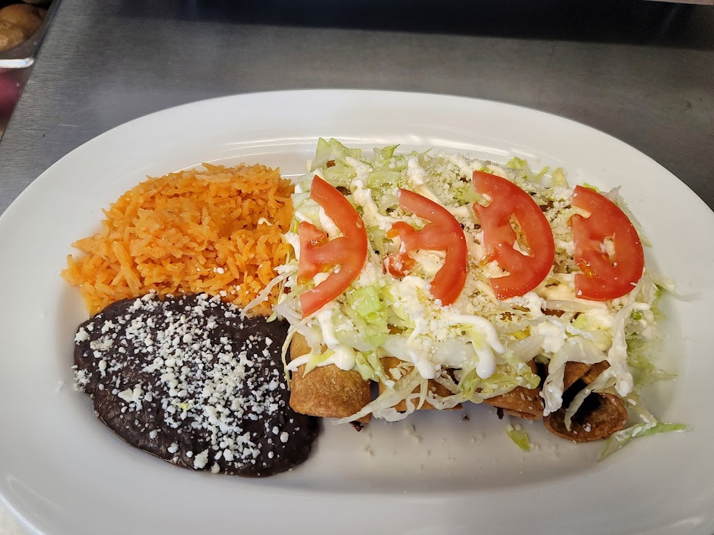 Mannys Tortas | restaurant | 4725 Airport Rd, Santa Fe, NM 87507, USA | 5053169911 OR +1 505-316-9911