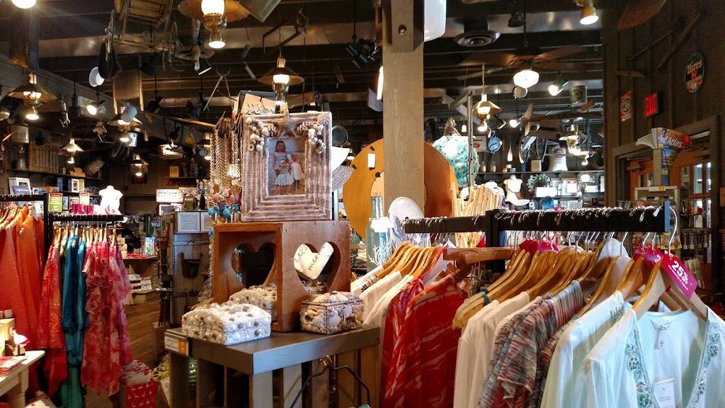 Cracker Barrel Old Country Store | restaurant | 5975 S 6th St, Springfield, IL 62703, USA | 2175292290 OR +1 217-529-2290