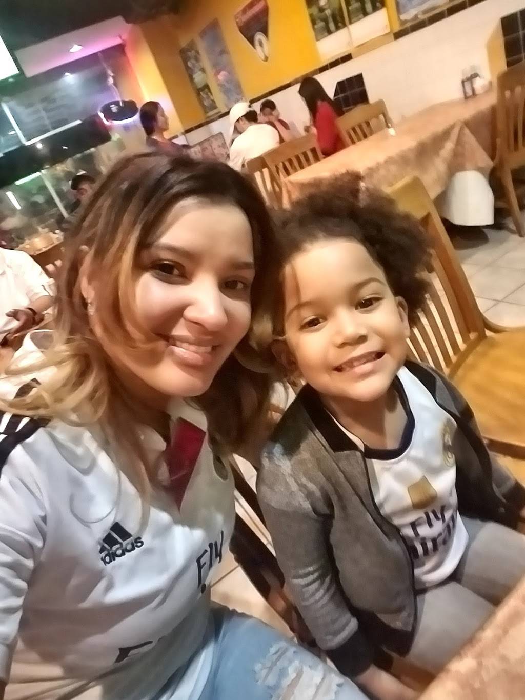 Mi Patria Restaurant | restaurant | 5906 Riggs Rd, Chillum, MD 20783, USA | 3018536100 OR +1 301-853-6100