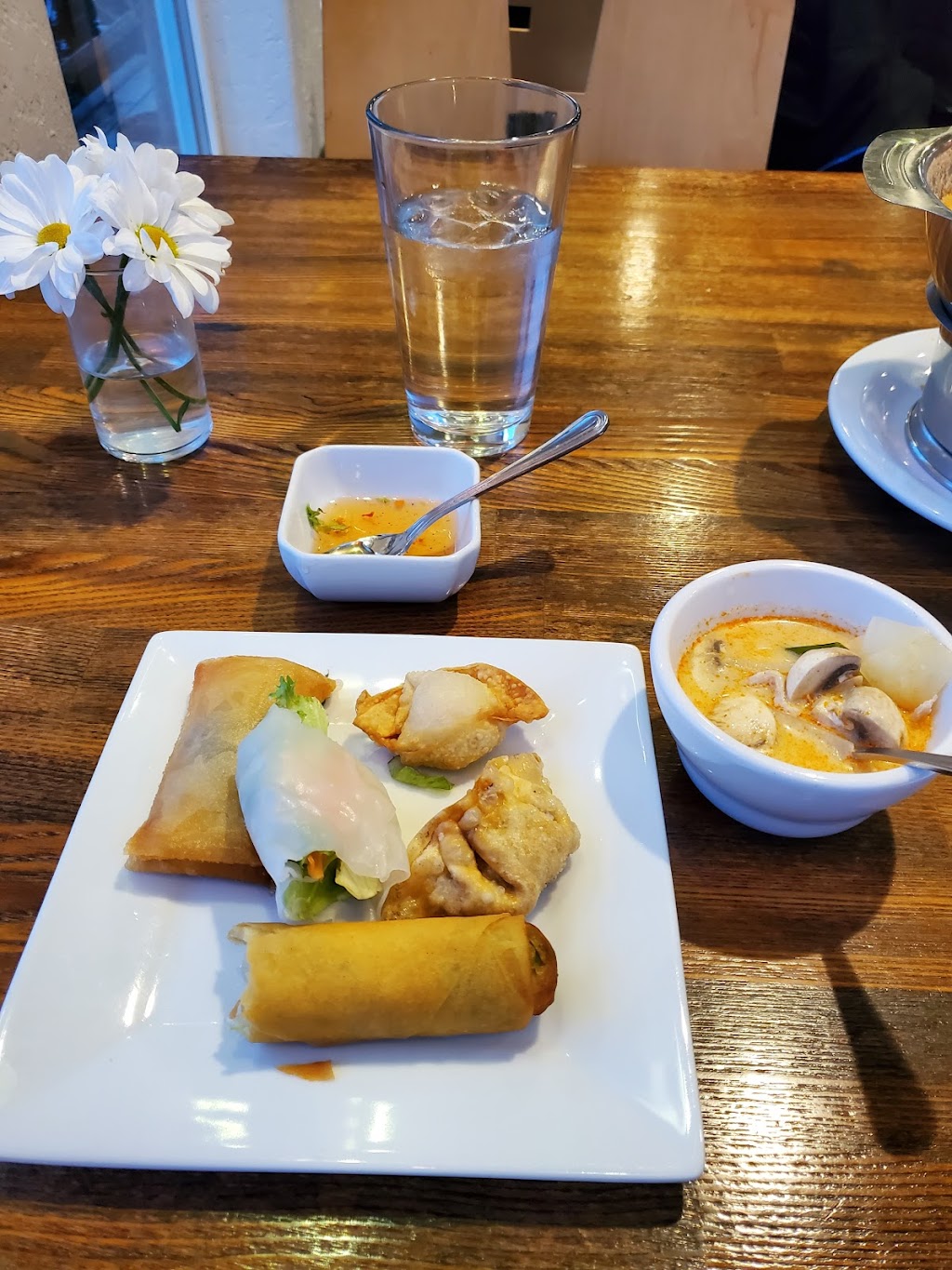 Thai Port Restaurant Newport | restaurant | 859 SW Bay Blvd., Newport, OR 97365, USA | 5415745553 OR +1 541-574-5553