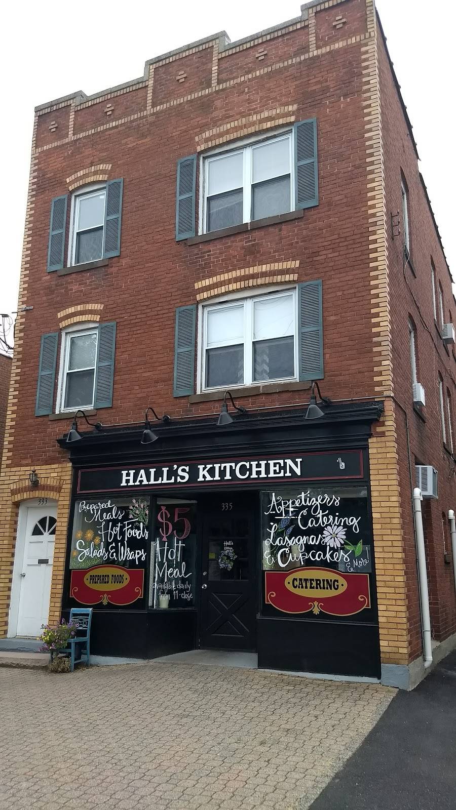 Quaker Diner | restaurant | 319 Park Rd, West Hartford, CT 06119, USA | 8602325523 OR +1 860-232-5523