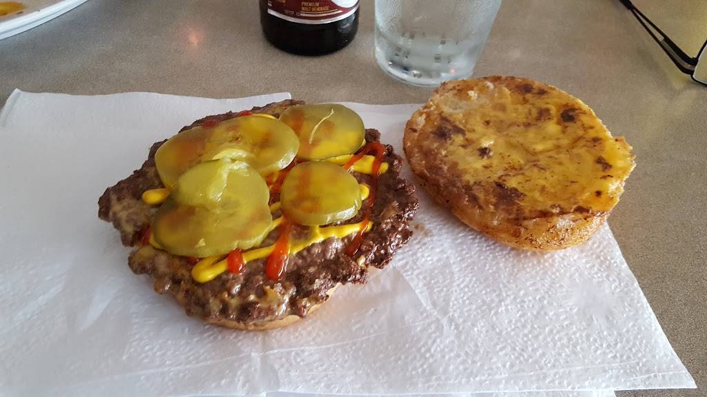 Joe Rouers Bar | restaurant | E1098 Co Rd X, Luxemburg, WI 54217, USA | 9208662585 OR +1 920-866-2585