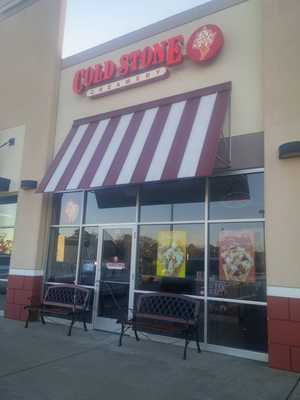 Cold Stone Creamery | bakery | 3350 Footbridge Ln STE 121, Hope Mills, NC 28348, USA | 9102638021 OR +1 910-263-8021
