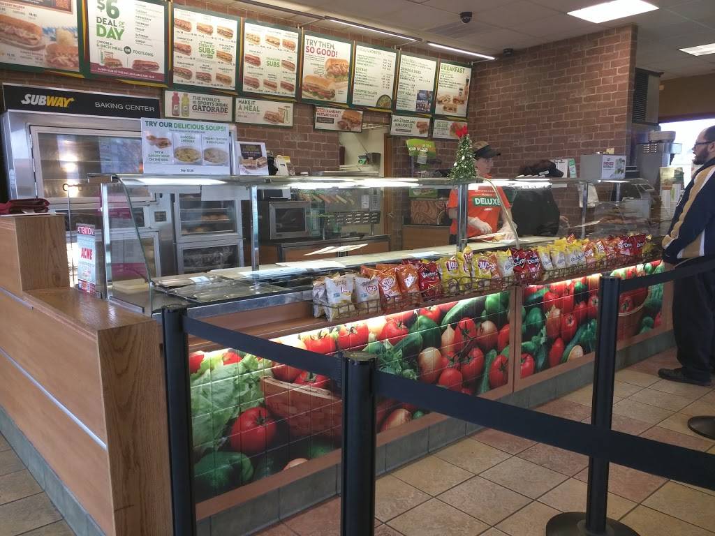 Subway | restaurant | 108 Big Elk Mall, Elkton, MD 21921, USA | 4106204333 OR +1 410-620-4333