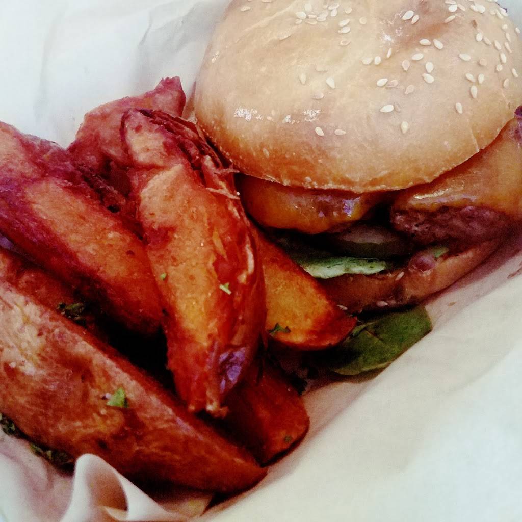 Chomp Chomp | restaurant | 4162 Herschel St, Jacksonville, FL 32210, USA | 9043291679 OR +1 904-329-1679