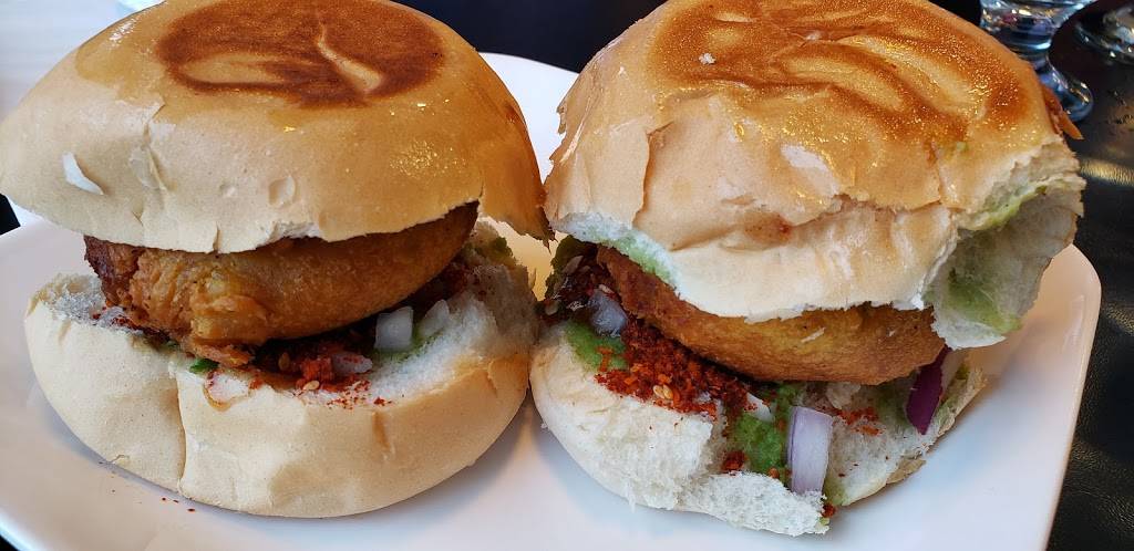 Avsar Gujarati Thali & Street Food | restaurant | 1225 Matheson Blvd E #1, Mississauga, ON L4W 1B6, Canada | 9056029594 OR +1 905-602-9594