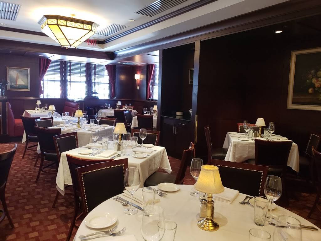 The Capital Grille | restaurant | The Chestnut Hill Square, 250 Boylston St, Chestnut Hill, MA 02467, USA | 6179281400 OR +1 617-928-1400