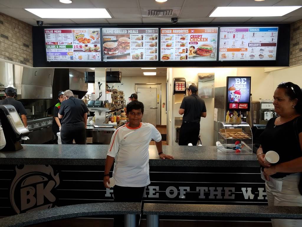 Burger King | restaurant | 11400 NW 41st St, Doral, FL 33178, USA | 3054778900 OR +1 305-477-8900