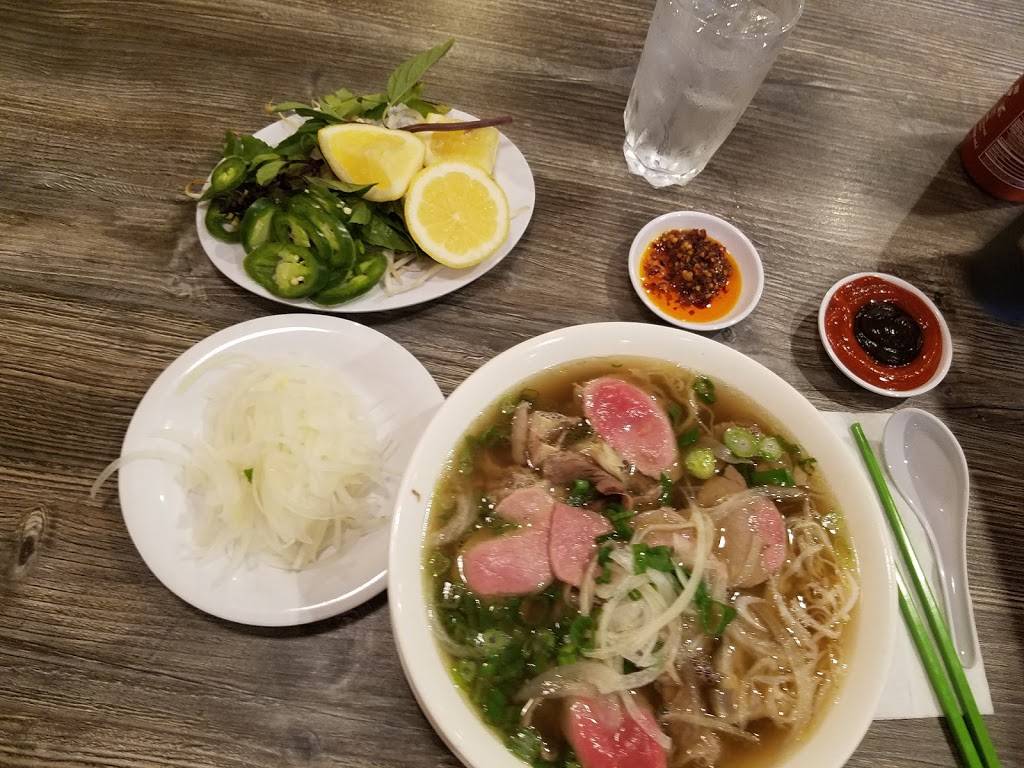 PHO 7 COW | restaurant | 1025 Highland Ave, National City, CA 91950, USA | 6195121549 OR +1 619-512-1549