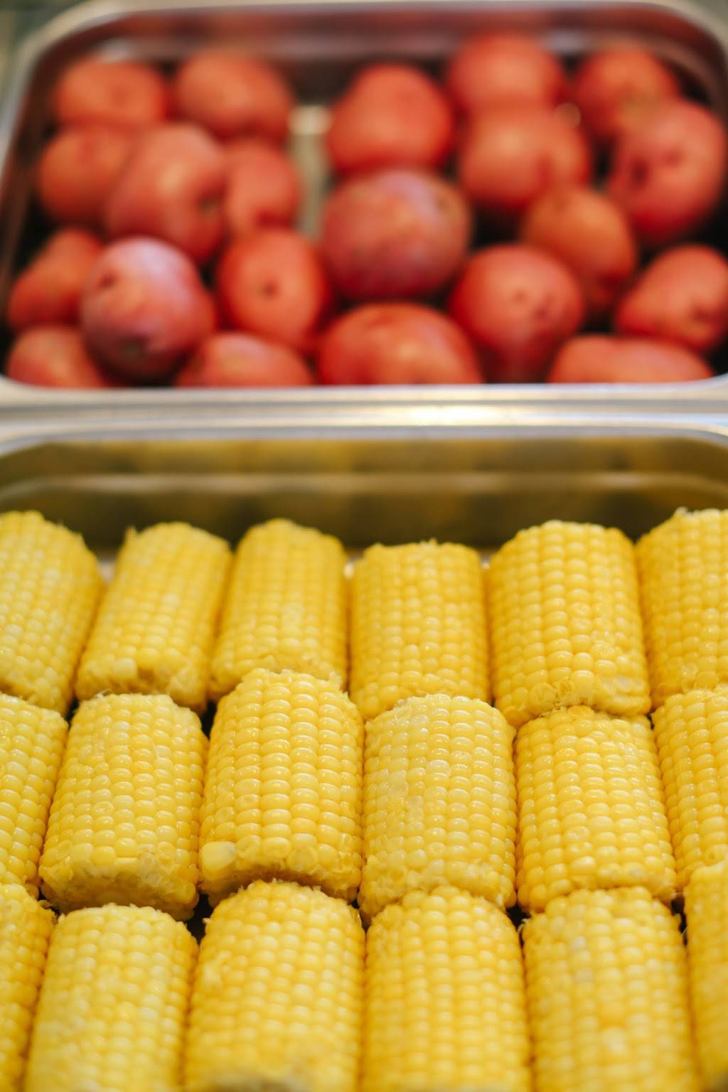 Topsail Steamer | restaurant | 303 S Topsail Dr, Surf City, NC 28445, USA | 9103282645 OR +1 910-328-2645