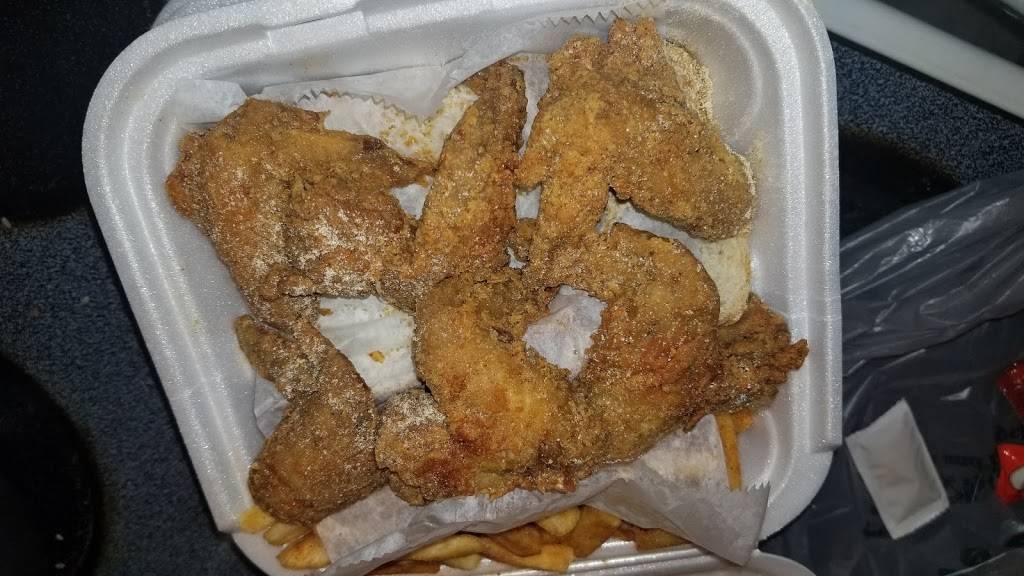 Golden Fried Chicken and Fish | restaurant | 2216 Eakin Rd, Columbus, OH 43223, USA | 6149998833 OR +1 614-999-8833