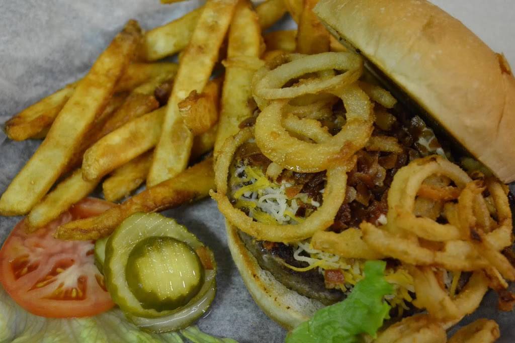 16th Avenue Grill | restaurant | 3130 16th Ave SW, Cedar Rapids, IA 52404, USA | 3192611249 OR +1 319-261-1249