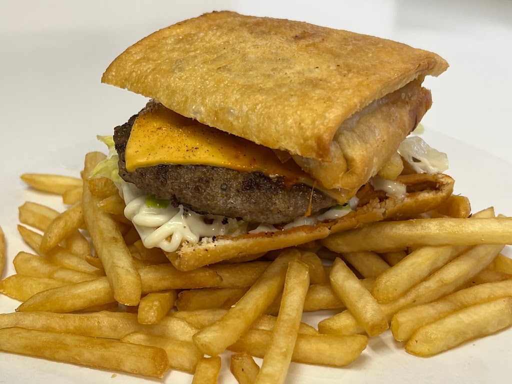 W W Wings | restaurant | 817 W Lincoln Hwy Unit H, DeKalb, IL 60115, USA | 8157588899 OR +1 815-758-8899