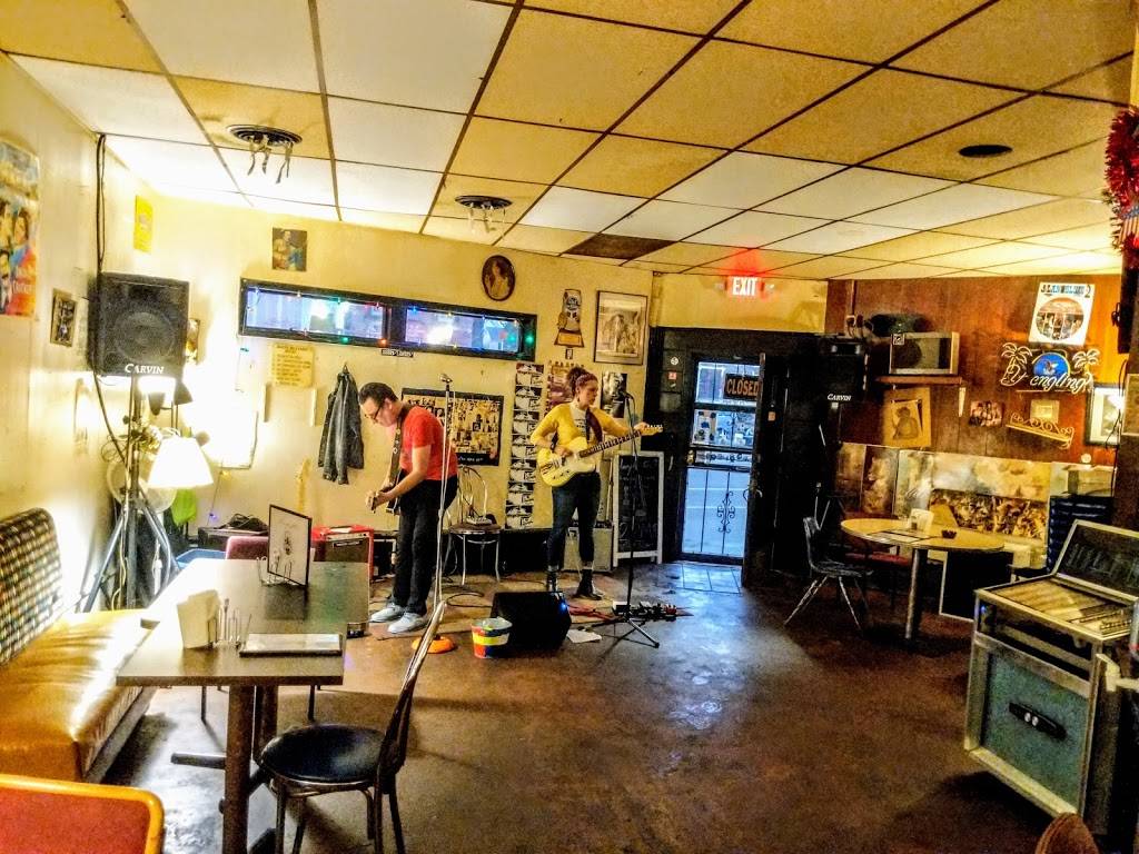 Lamplighter Lounge | cafe | 1702 Madison Ave, Memphis, TN 38104, USA | 9015675322 OR +1 901-567-5322