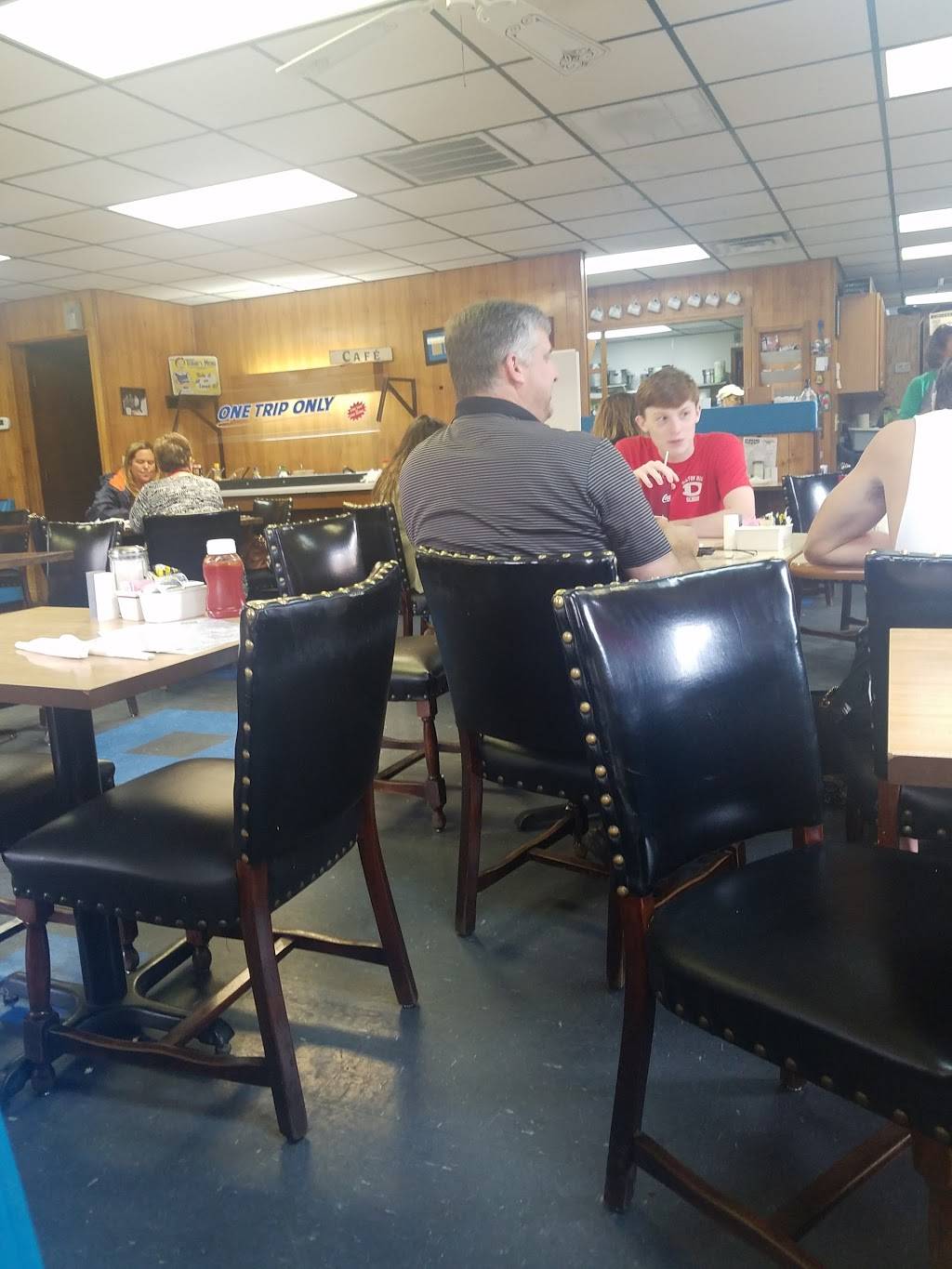 Parkers Restaurant | restaurant | 2800 E Walnut Ave, Dalton, GA 30721, USA | 7062784334 OR +1 706-278-4334