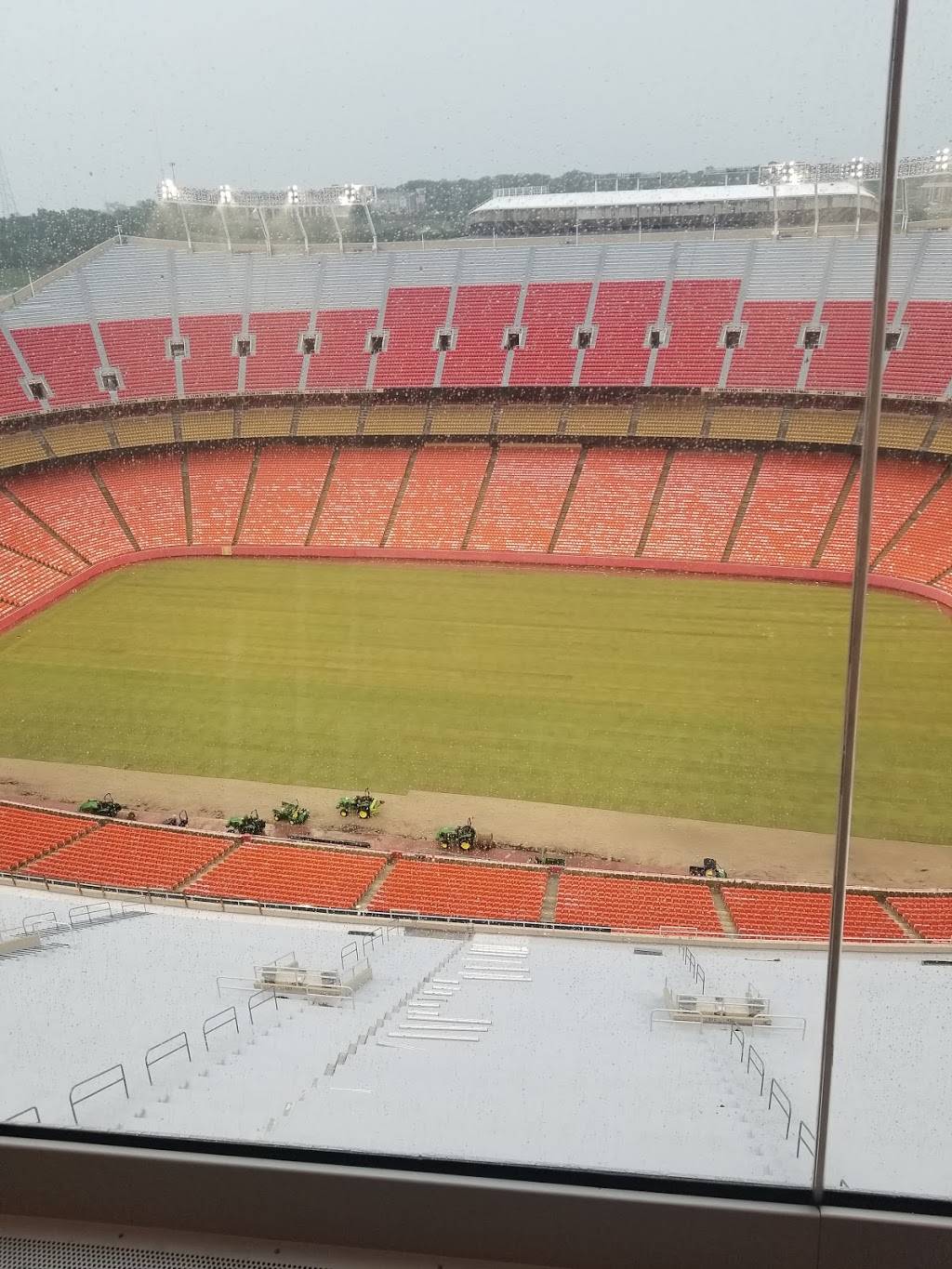 Founders Club | restaurant | 1 Arrowhead Dr, Kansas City, MO 64129, USA | 8169209300 OR +1 816-920-9300