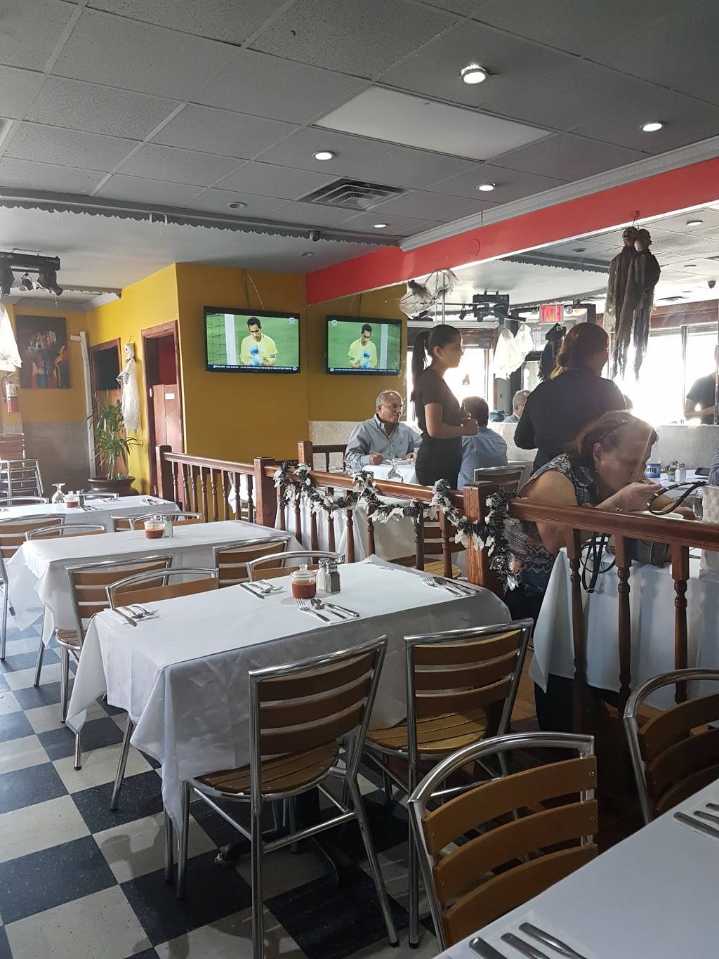 EL Nuevo Barzola | restaurant | 3386 Atlantic Ave, Brooklyn, NY 11208, USA | 7184843332 OR +1 718-484-3332