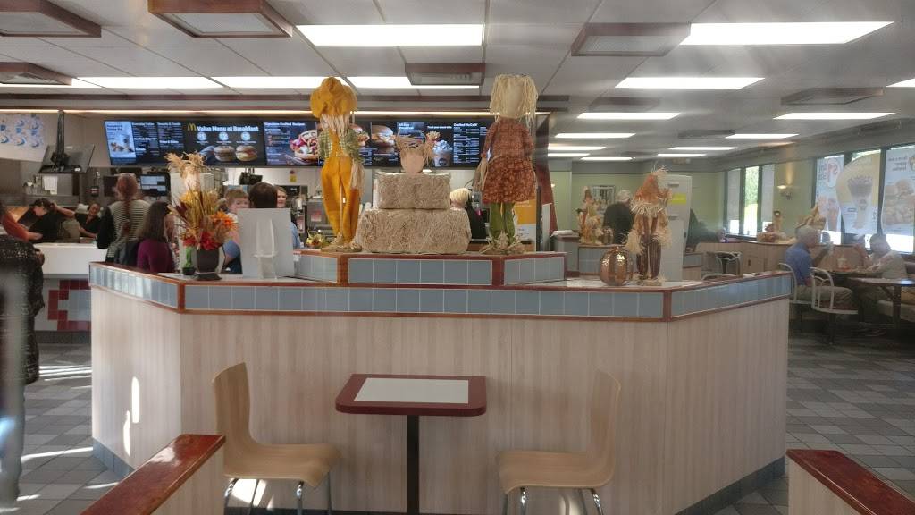 McDonalds | cafe | 86 W Main St, Hancock, NY 13783, USA | 6076372333 OR +1 607-637-2333