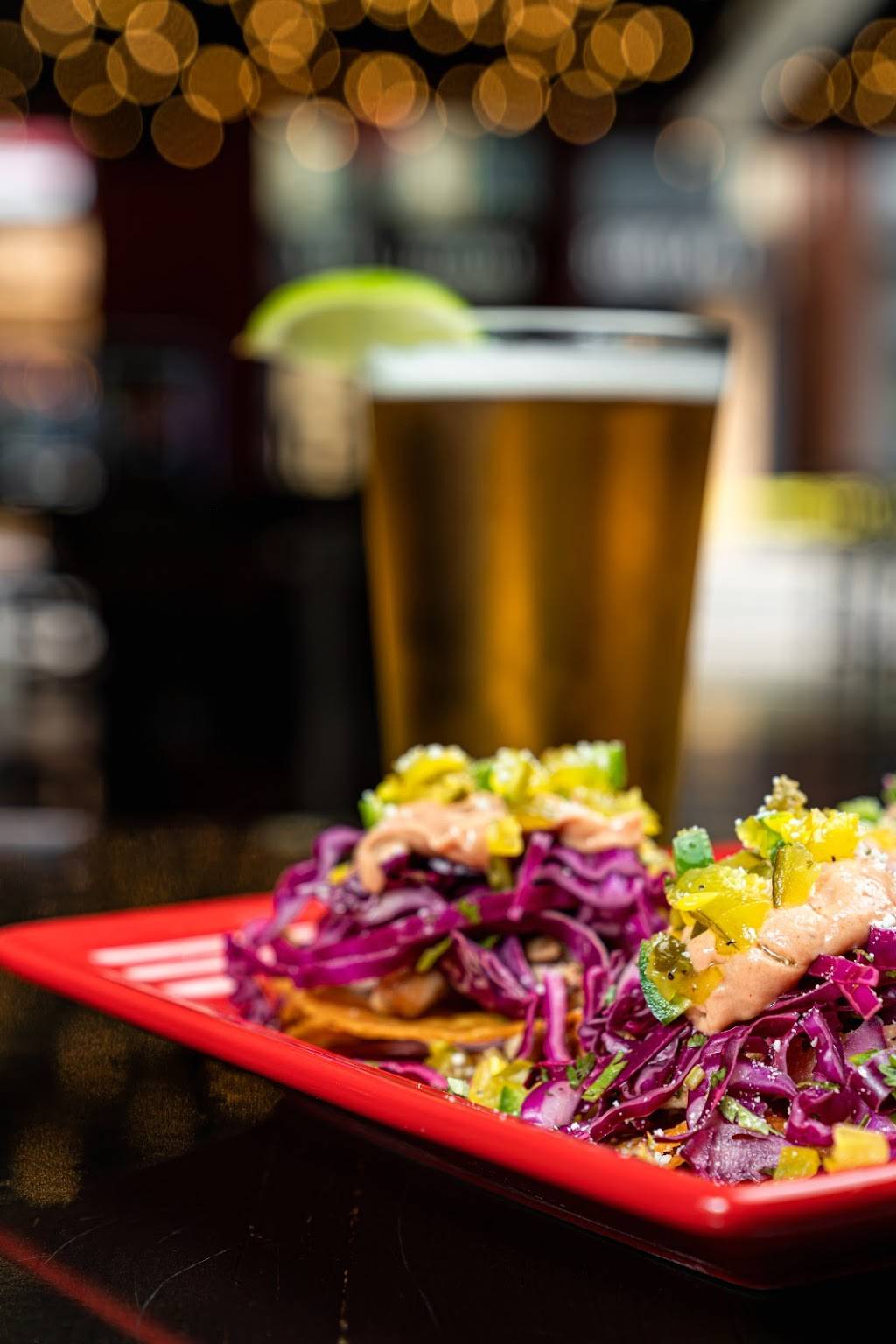 Hale Street Cantina | restaurant | 109 N Hale St, Wheaton, IL 60187, USA | 3317167141 OR +1 331-716-7141