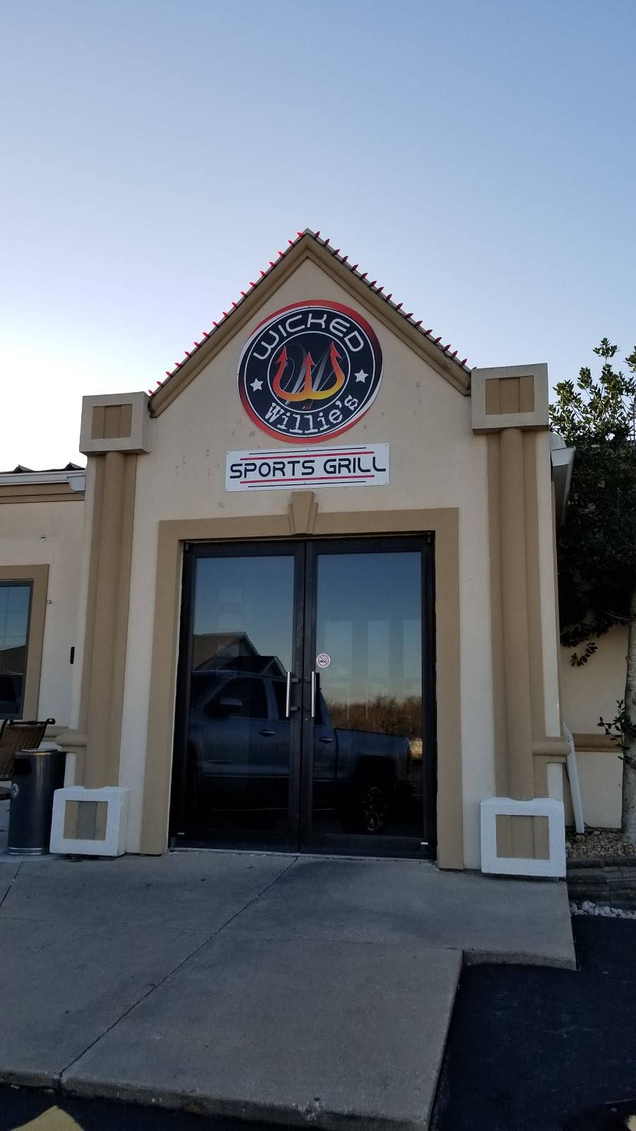 Wicked Willies Sports Grill | restaurant | 5384 Osage Beach Pkwy, Osage Beach, MO 65065, USA | 5736931777 OR +1 573-693-1777