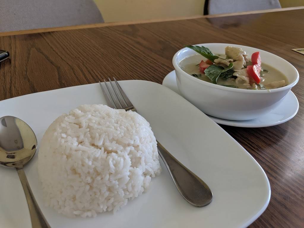 Champa Thai Food | restaurant | 193 King Edward Ave, Ottawa, ON K1N 7L4, Canada | 6133214122 OR +1 613-321-4122