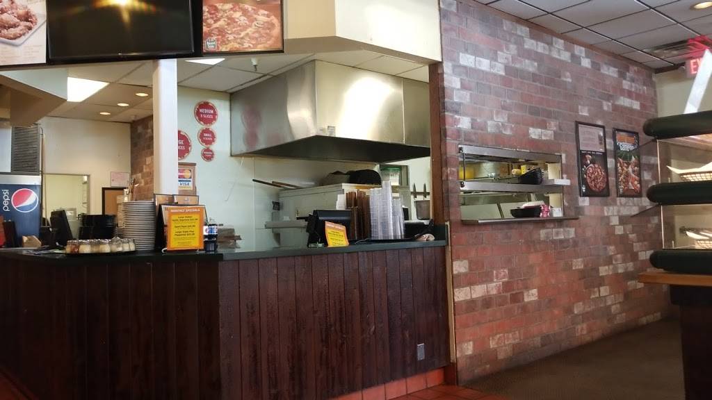 Round Table Pizza | meal delivery | 11200 Donner Pass Rd, Truckee, CA 96161, USA | 5305870577 OR +1 530-587-0577