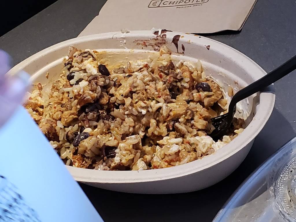 Chipotle Mexican Grill | restaurant | 2710 Via De La Valle Ste 290, Del Mar, CA 92014, USA | 8587241181 OR +1 858-724-1181