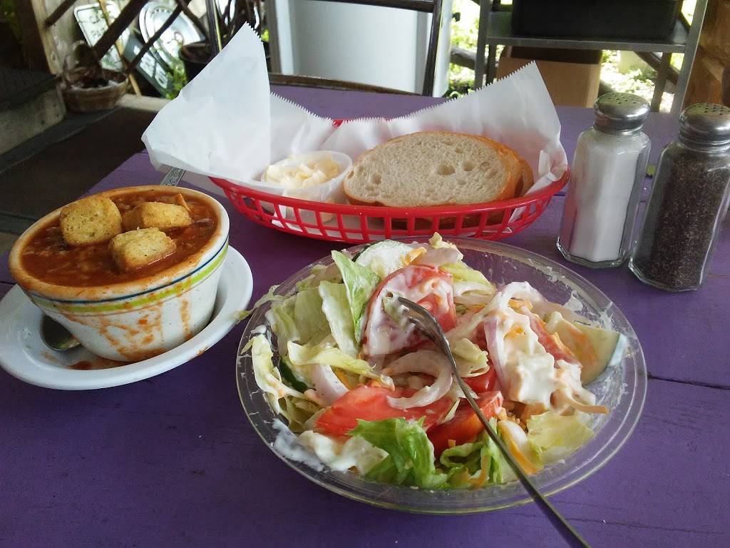 Docs 321 Cafe | restaurant | 4572 Hooper Hwy, Cosby, TN 37722, USA | 8656174656 OR +1 865-617-4656