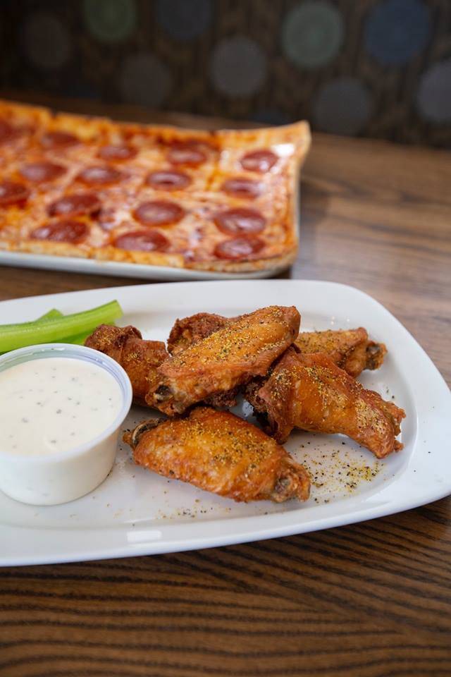 Ledo Pizza | meal takeaway | 7190 Troy Hill Dr, Elkridge, MD 21075, USA | 4437763762 OR +1 443-776-3762