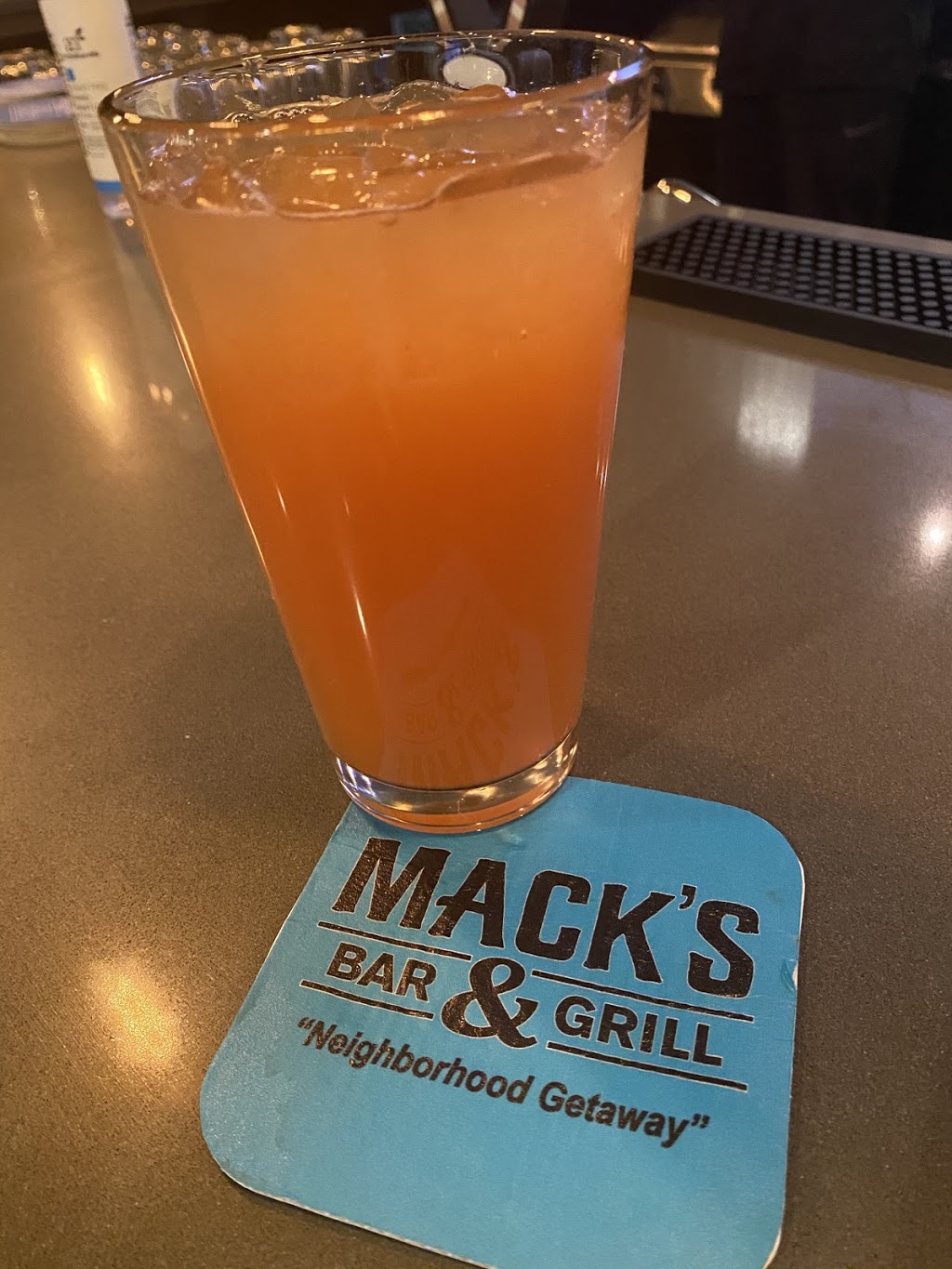 Macks Bar and Grill | restaurant | 5513 Pershing Ave, St. Louis, MO 63112, USA | 3143548436 OR +1 314-354-8436