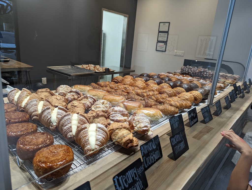 Cremcrittos Patisserie | bakery | 3755 S Lake Forest Dr #600, McKinney, TX 75070, USA | 2148563007 OR +1 214-856-3007