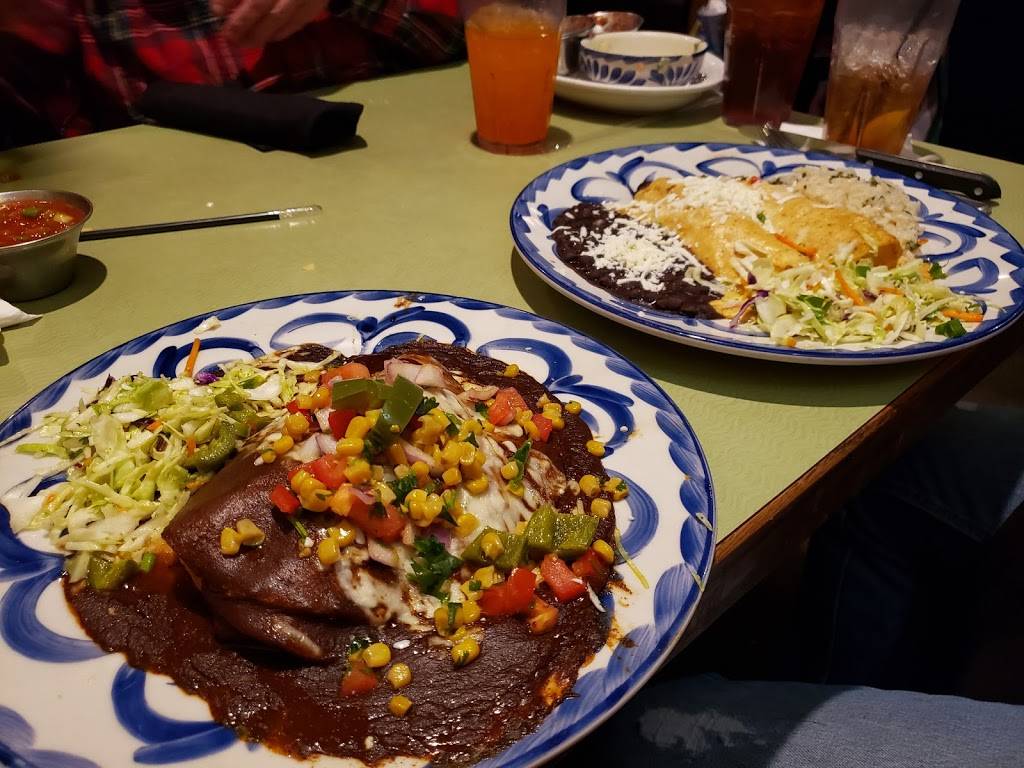 Cactus Grill | restaurant | 11849 Roe Ave, Leawood, KS 66211, USA | 9133459933 OR +1 913-345-9933