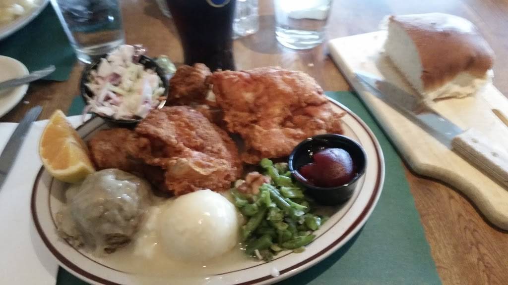 Heiting Place Supper Club | restaurant | 1101 W North Ave, Little Chute, WI 54140, USA | 9207886697 OR +1 920-788-6697