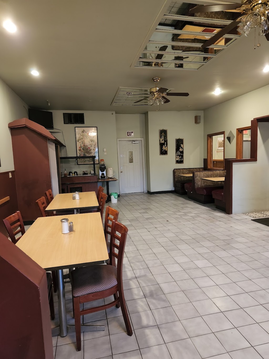 Golden dragon | restaurant | 11656 Fulton St E, Lowell Charter Township, MI 49331, USA | 6163197922 OR +1 616-319-7922