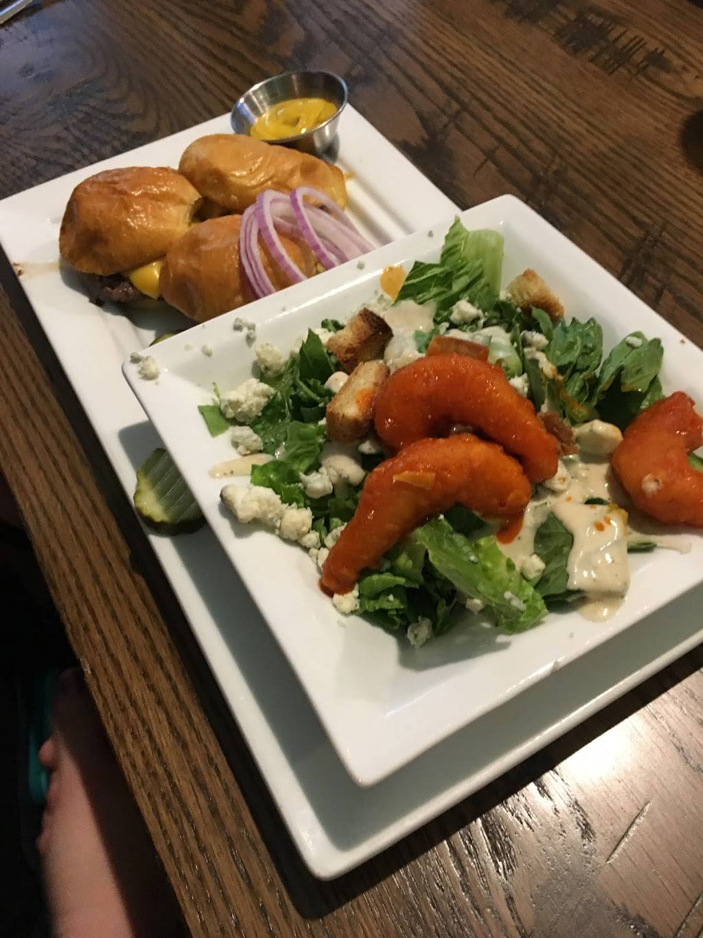 Cotys Landing | restaurant | 777 Midland Rd, Saginaw, MI 48638, USA | 9897909430 OR +1 989-790-9430